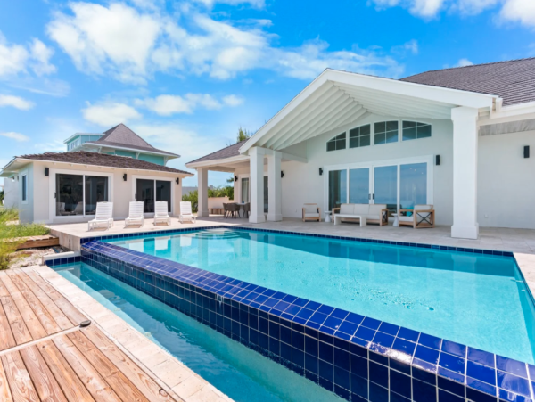Luxurious 7-Bedroom Beachfront Retreat in Little Exuma, Bahamas